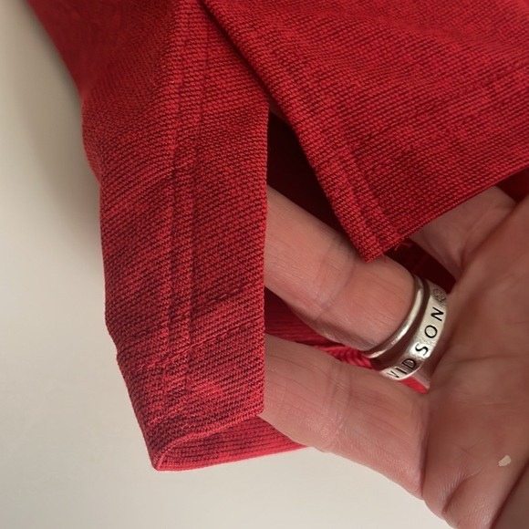 Nike Dri-Fit Mens Dark Red Tee with Black & White Logo- Medium - Picture 10 of 12